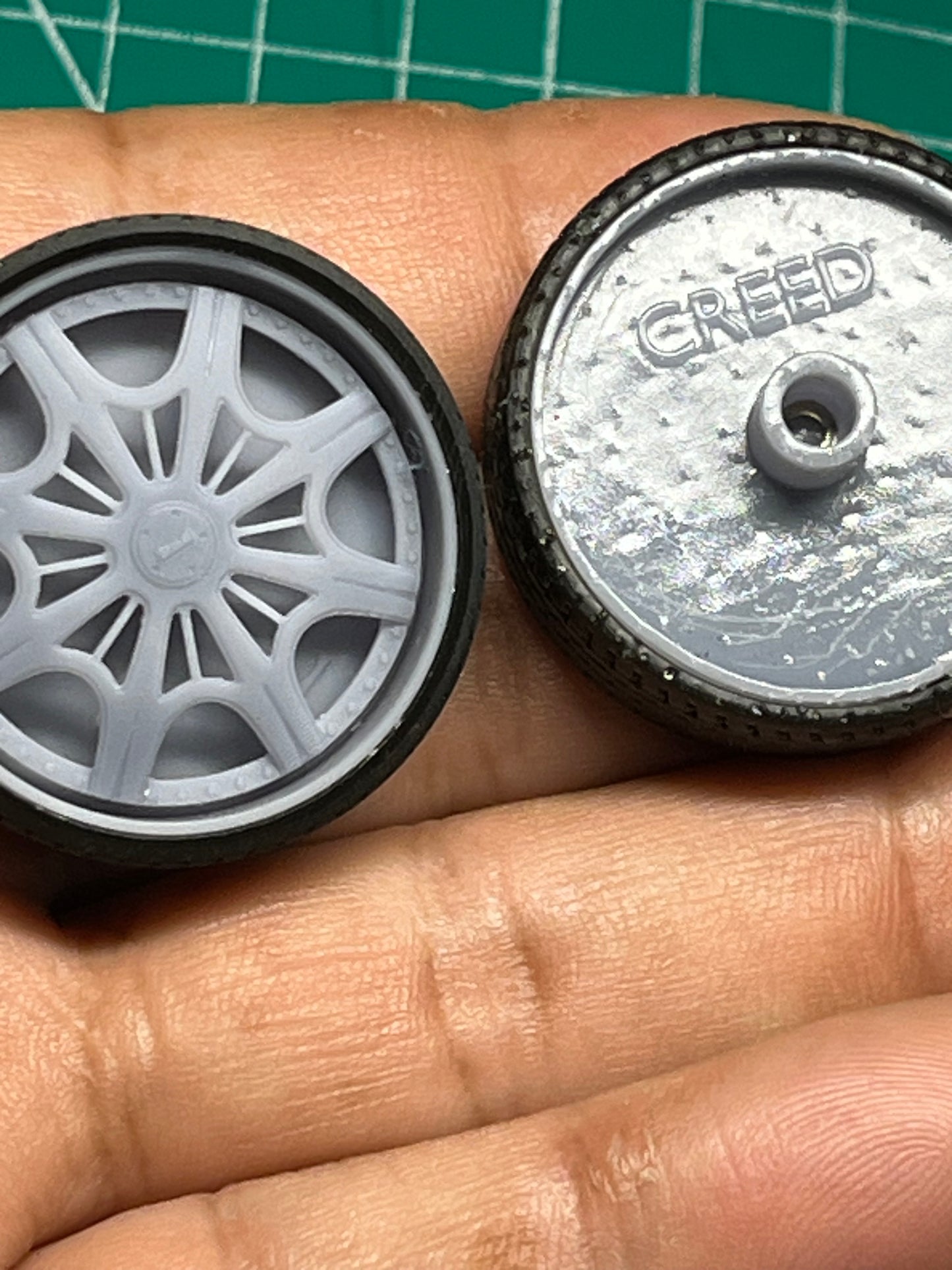 1/25 Scale - DUB "CREED" Spinner - in 26"-36" Donk, Big Rims, Old Schools, Traditionals, SUV