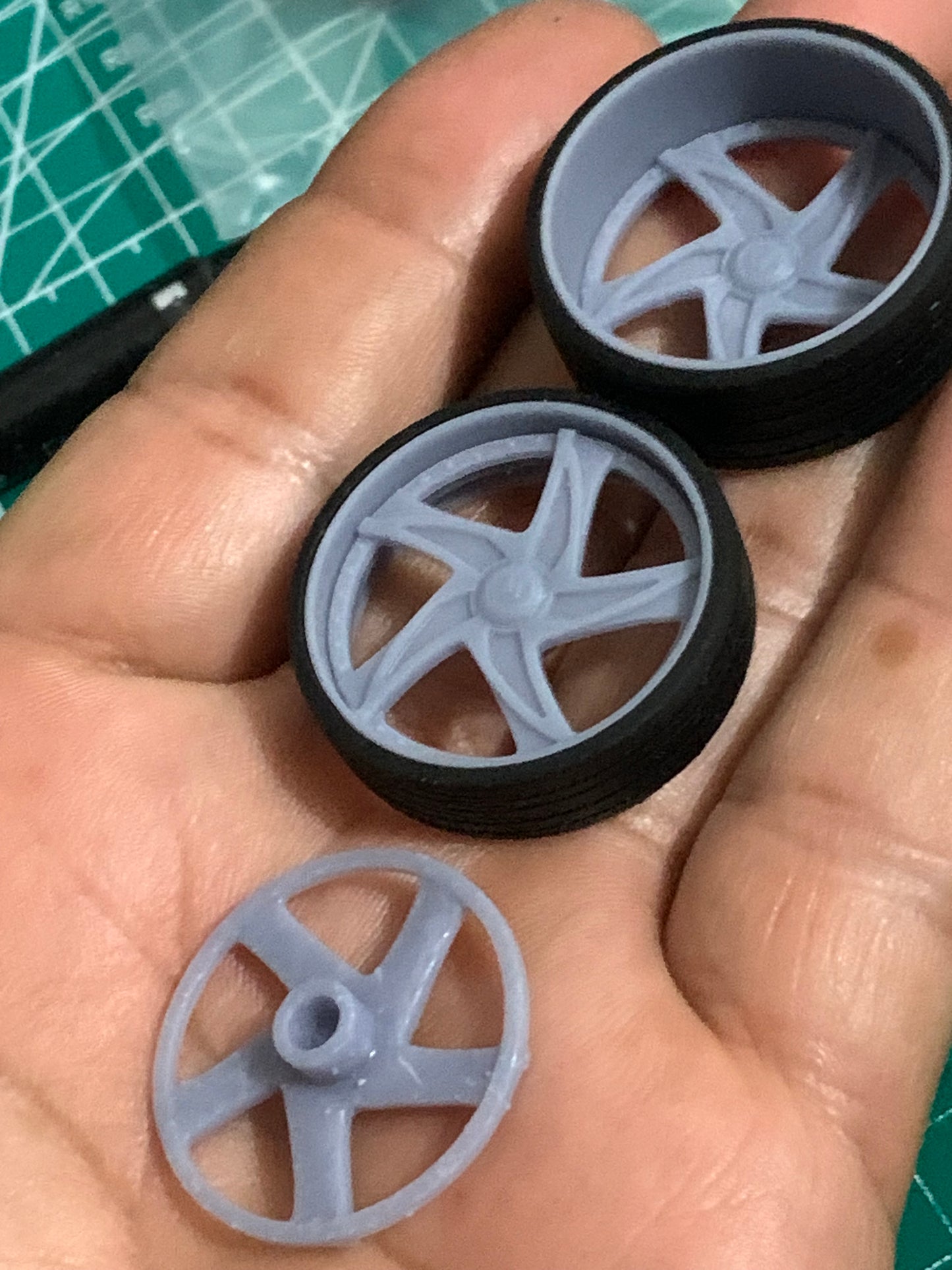 1/25 Scale - LEXANI "GILT XL" - in 26"-36" Donk, Big Rims, Old Schools, Traditionals, SUV