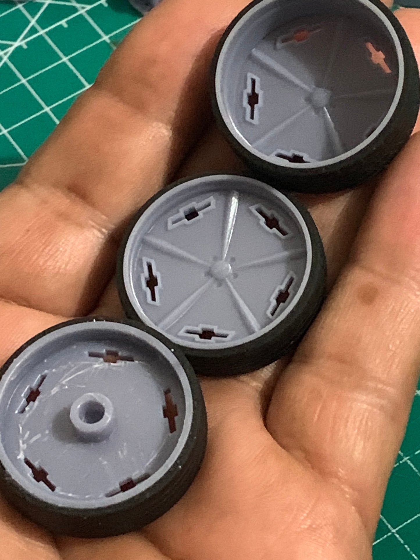 1/25 Scale - BowTied Rims - in 26"-36" Donk, Big Rims, Old Schools, Traditionals, SUV