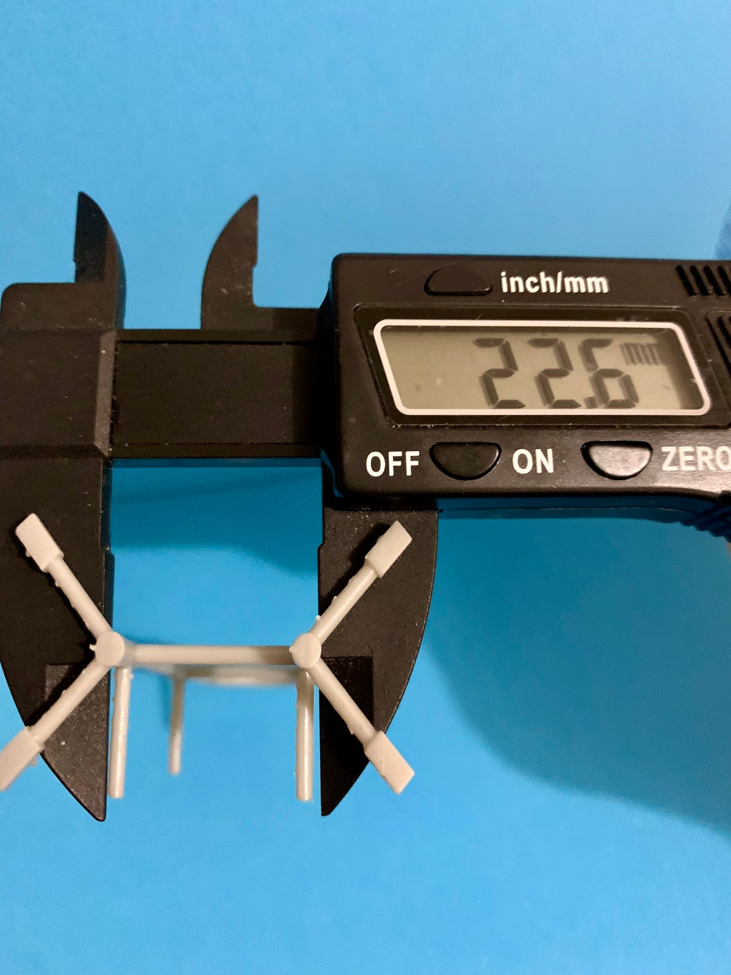 1/25 Scale - Diorama Rim Stands Various Styles