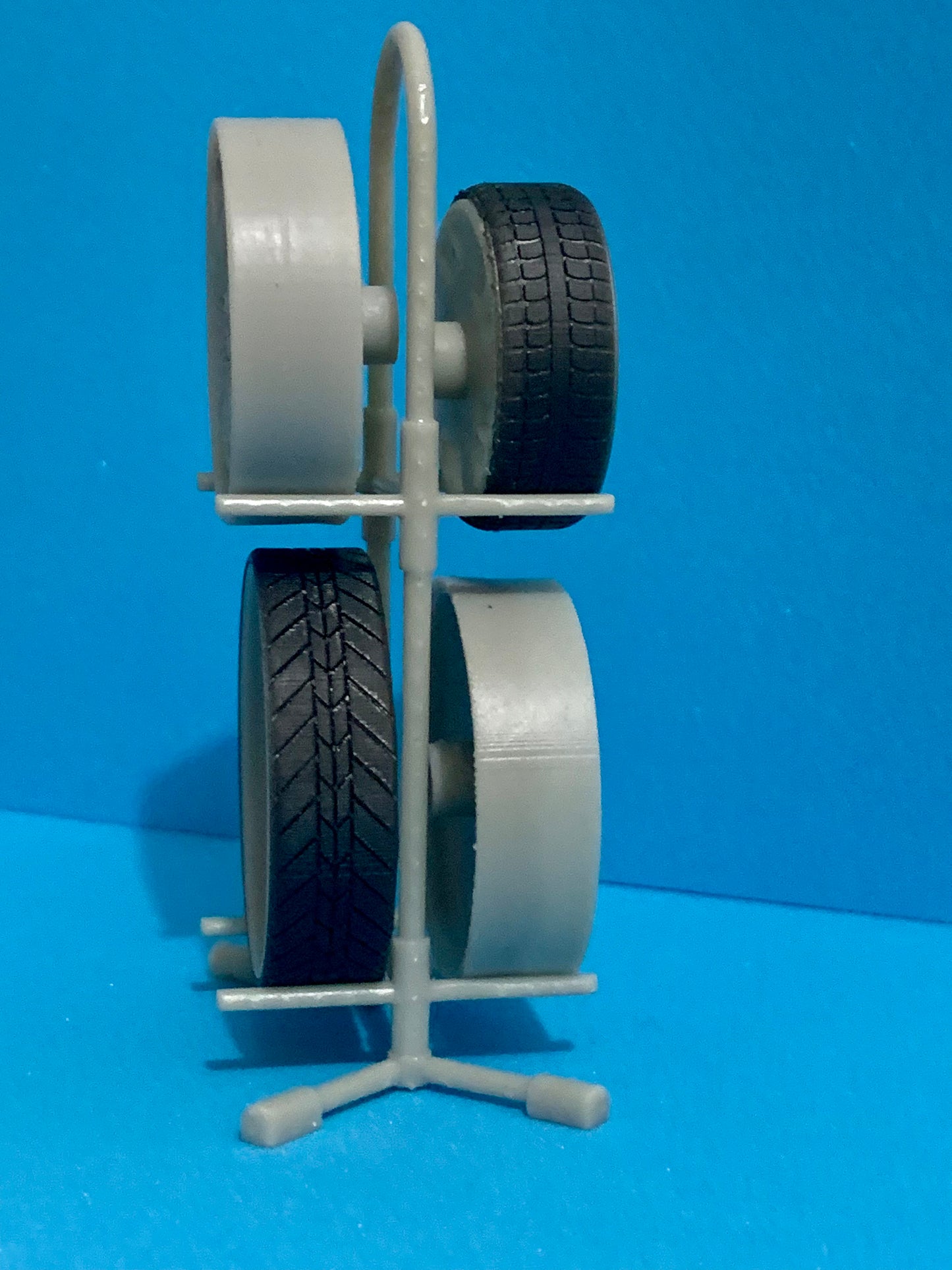 1/25 Scale - Diorama Rim Stands Various Styles