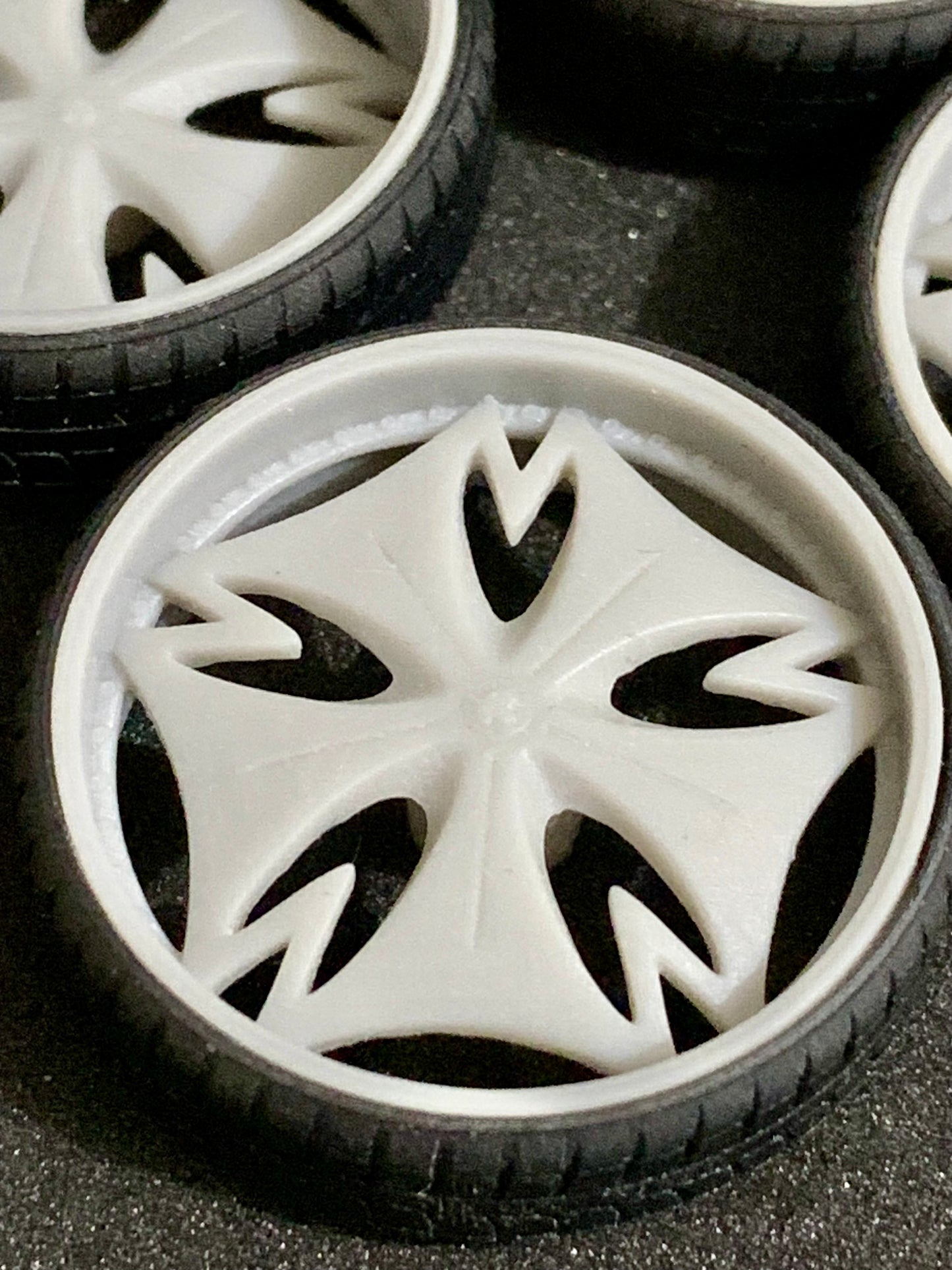 1/25 Scale - DUB BIG CHIPS (non-spinner) in 26"-30" Donk, Big Rims, Box Chevy, G-Body