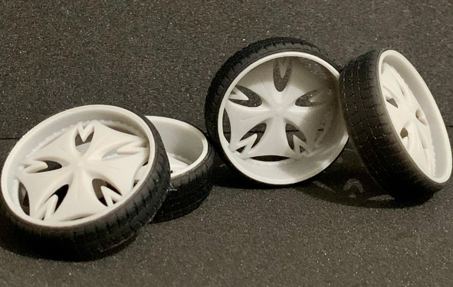 1/25 Scale - DUB BIG CHIPS (non-spinner) in 26"-30" Donk, Big Rims, Box Chevy, G-Body