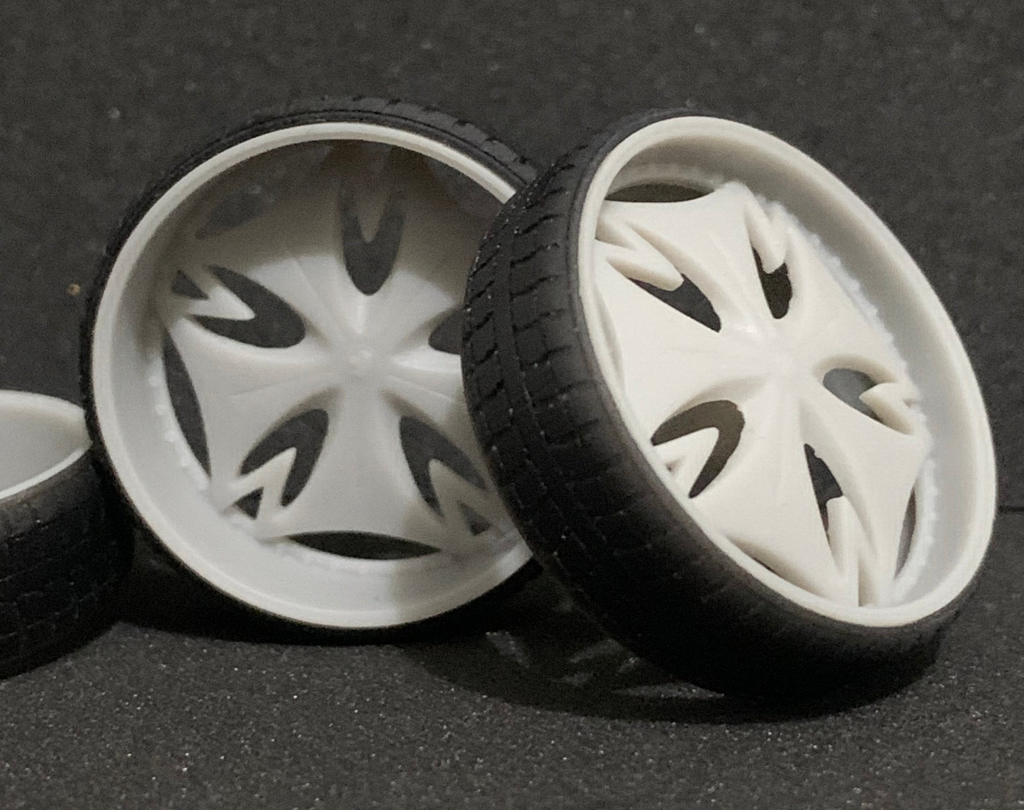 1/25 Scale - DUB BIG CHIPS (non-spinner) in 26"-30" Donk, Big Rims, Box Chevy, G-Body