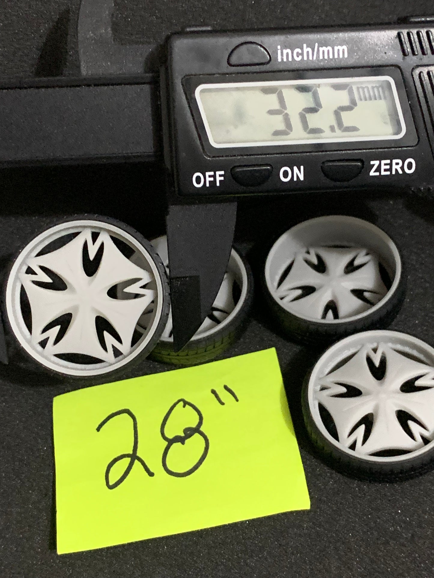 1/25 Scale - DUB BIG CHIPS (non-spinner) in 26"-30" Donk, Big Rims, Box Chevy, G-Body
