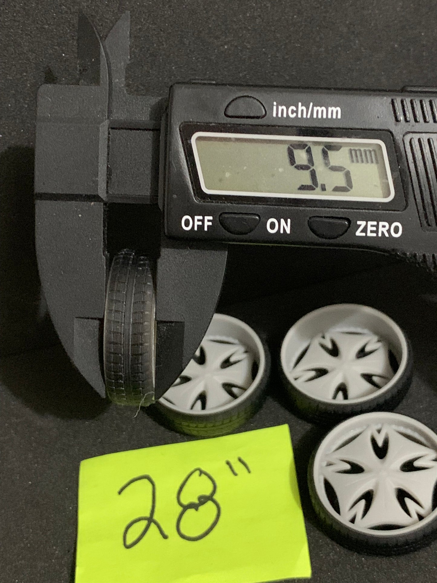 1/25 Scale - DUB BIG CHIPS (non-spinner) in 26"-30" Donk, Big Rims, Box Chevy, G-Body