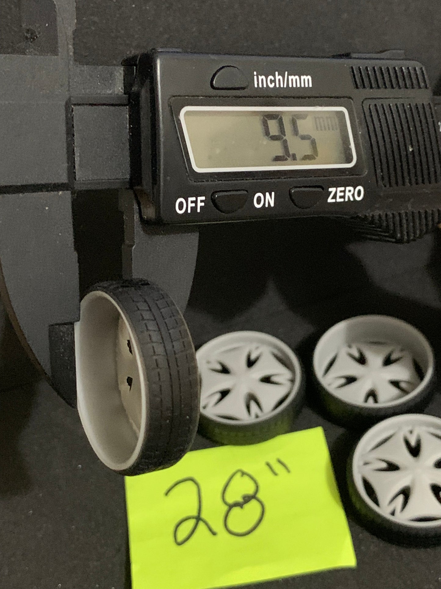 1/25 Scale - DUB BIG CHIPS (non-spinner) in 26"-30" Donk, Big Rims, Box Chevy, G-Body