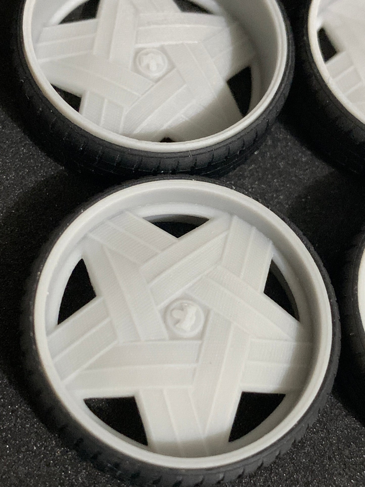 1/25 Scale - DUB CROWN (non-spinner) in 26"-30" Donk, Big Rims, Box Chevy, G-Body