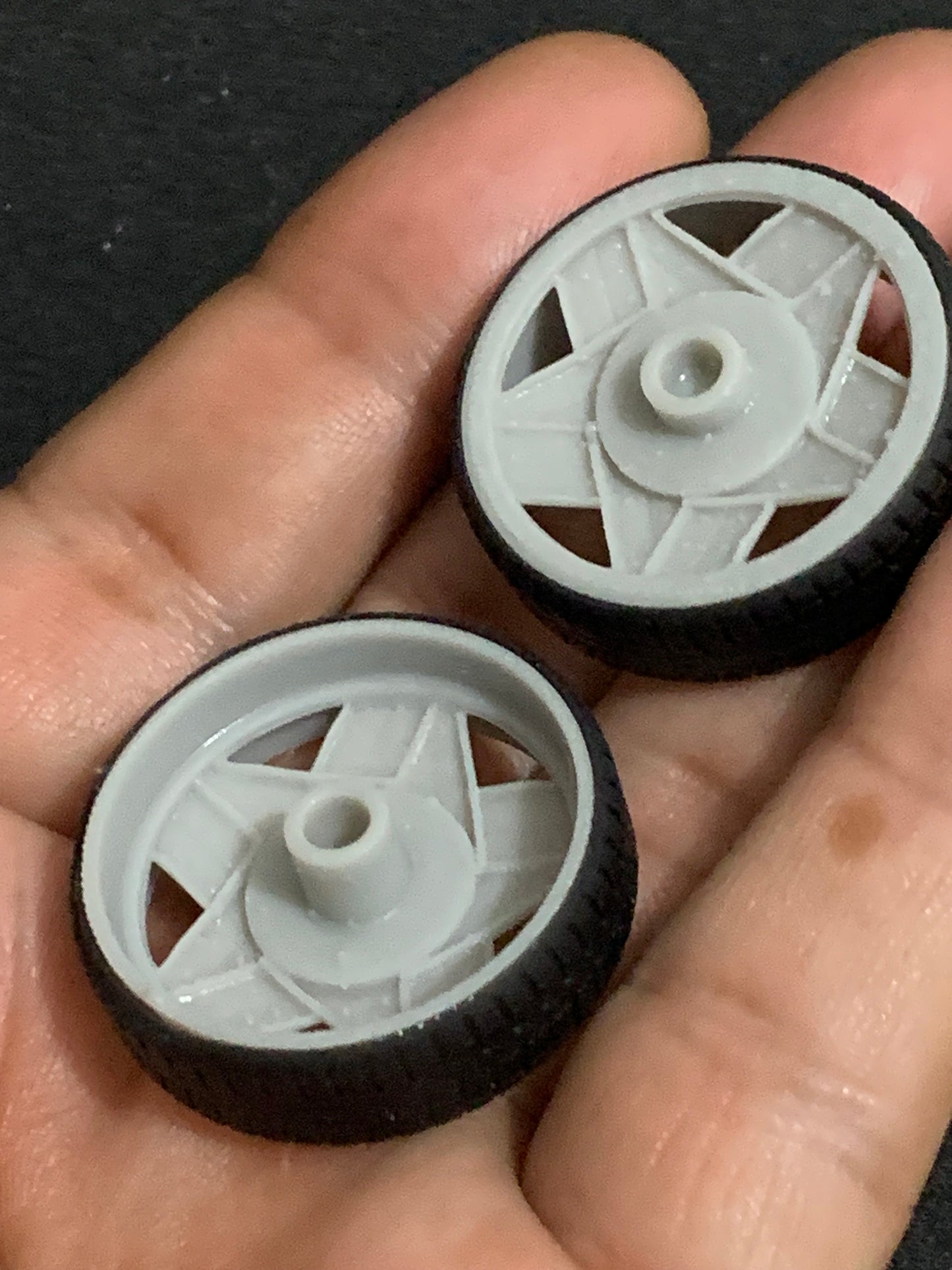 1/25 Scale - DUB CROWN (non-spinner) in 26"-30" Donk, Big Rims, Box Chevy, G-Body