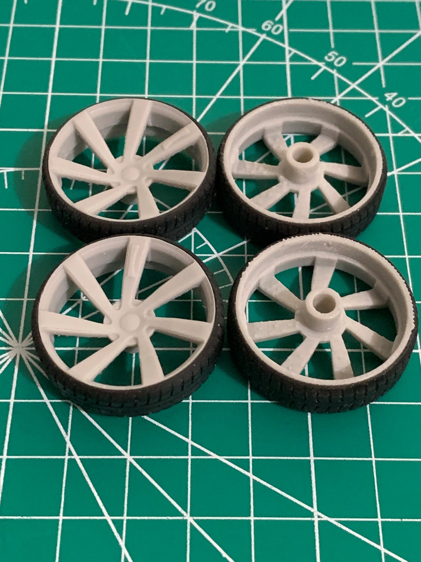 1/25 Scale - DUB DIRECTA in 26"-30" Donk, Big Rims, Box Chevy, G-Body