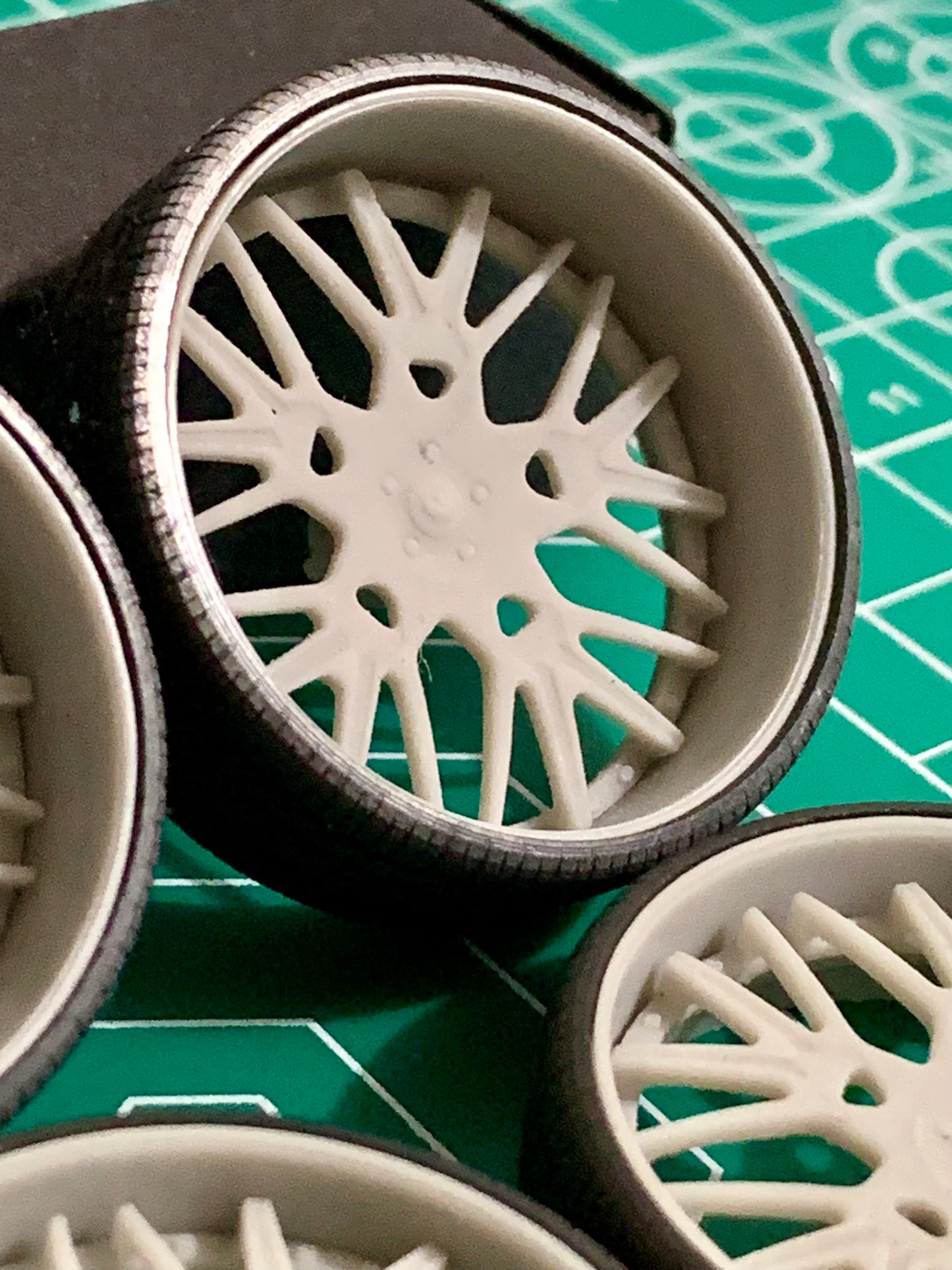 1/25 Scale - FORGI FRATELLO in 26"-30" Donks, G-Body, Caprice, Impala, Big Rims