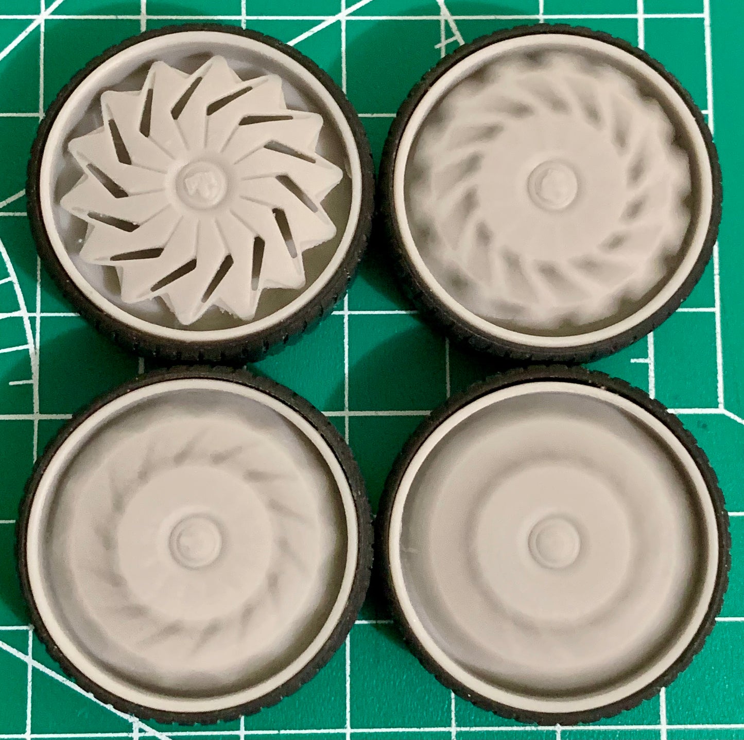 1/25 Scale - DUB BLANG Spinner in 28"-30" Donk, Big Rims, Box Chevy, G-Body