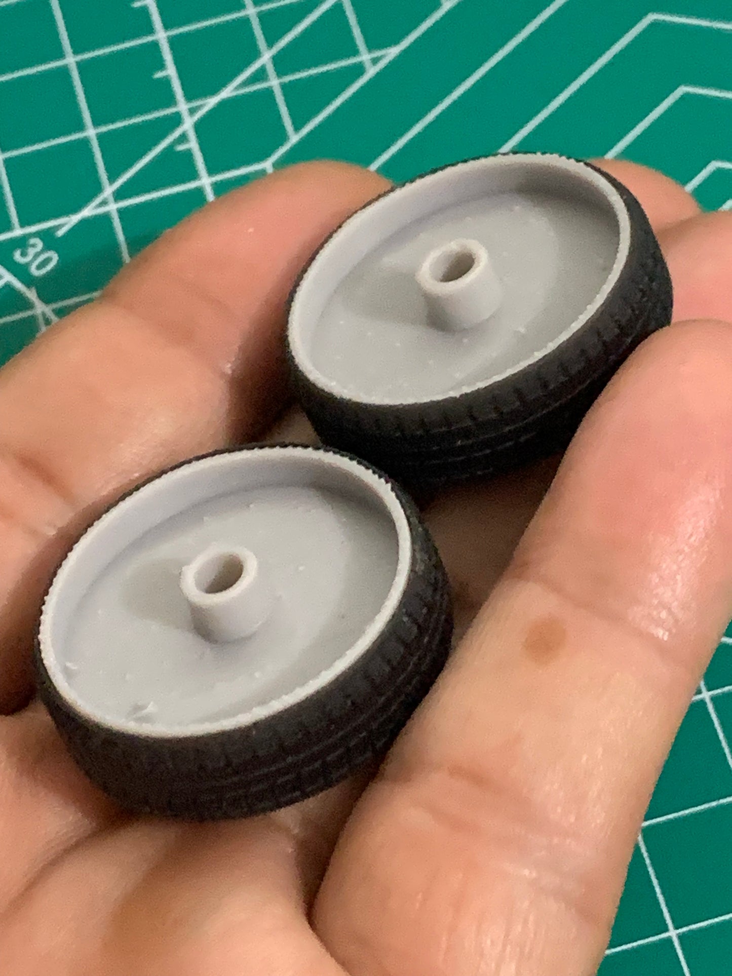 1/25 Scale - DUB BLANG Spinner in 28"-36" Donk, Big Rims, Box Chevy, G-Body