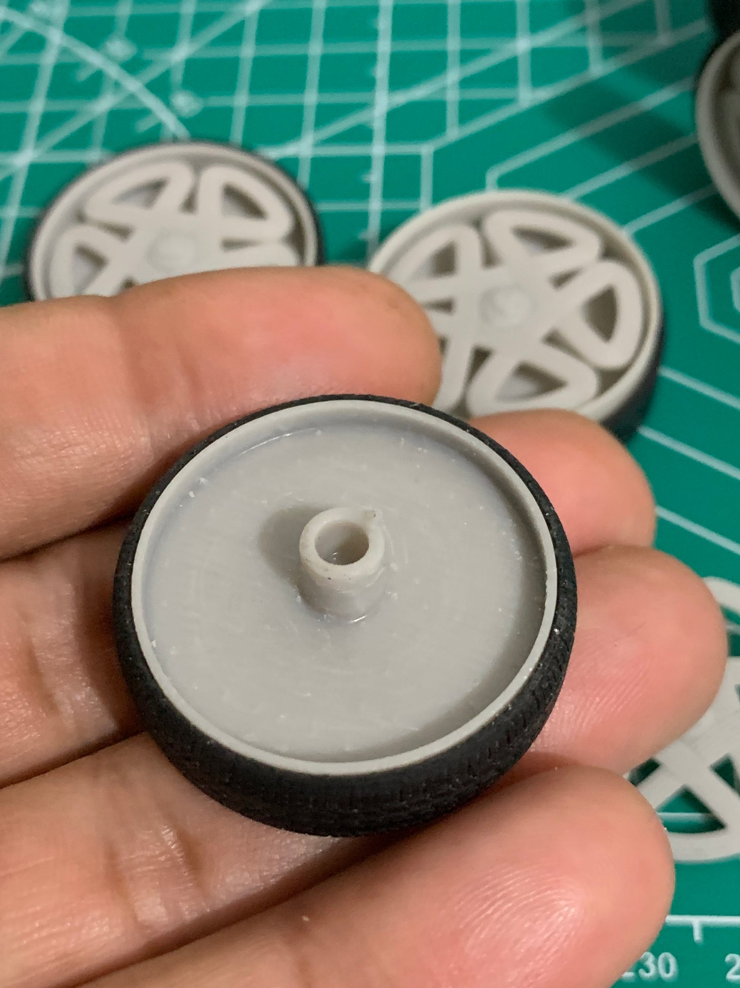 1/25 Scale - DUB SLOTS - in 28"-36" Donk, Big Rims, Box Chevy, G-Body