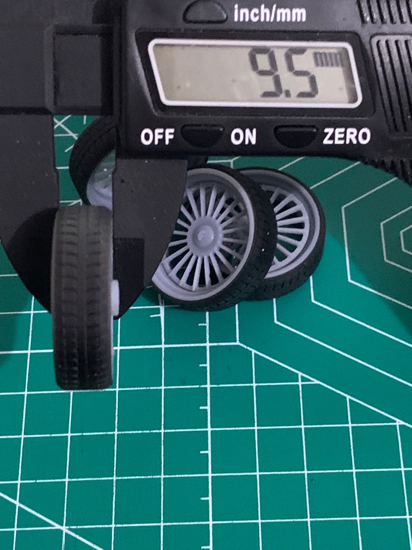 1/25 Scale - FORG! TEC 3.1 - in 26"-30" Donk, Big Rims, Box Chevy, G-Body