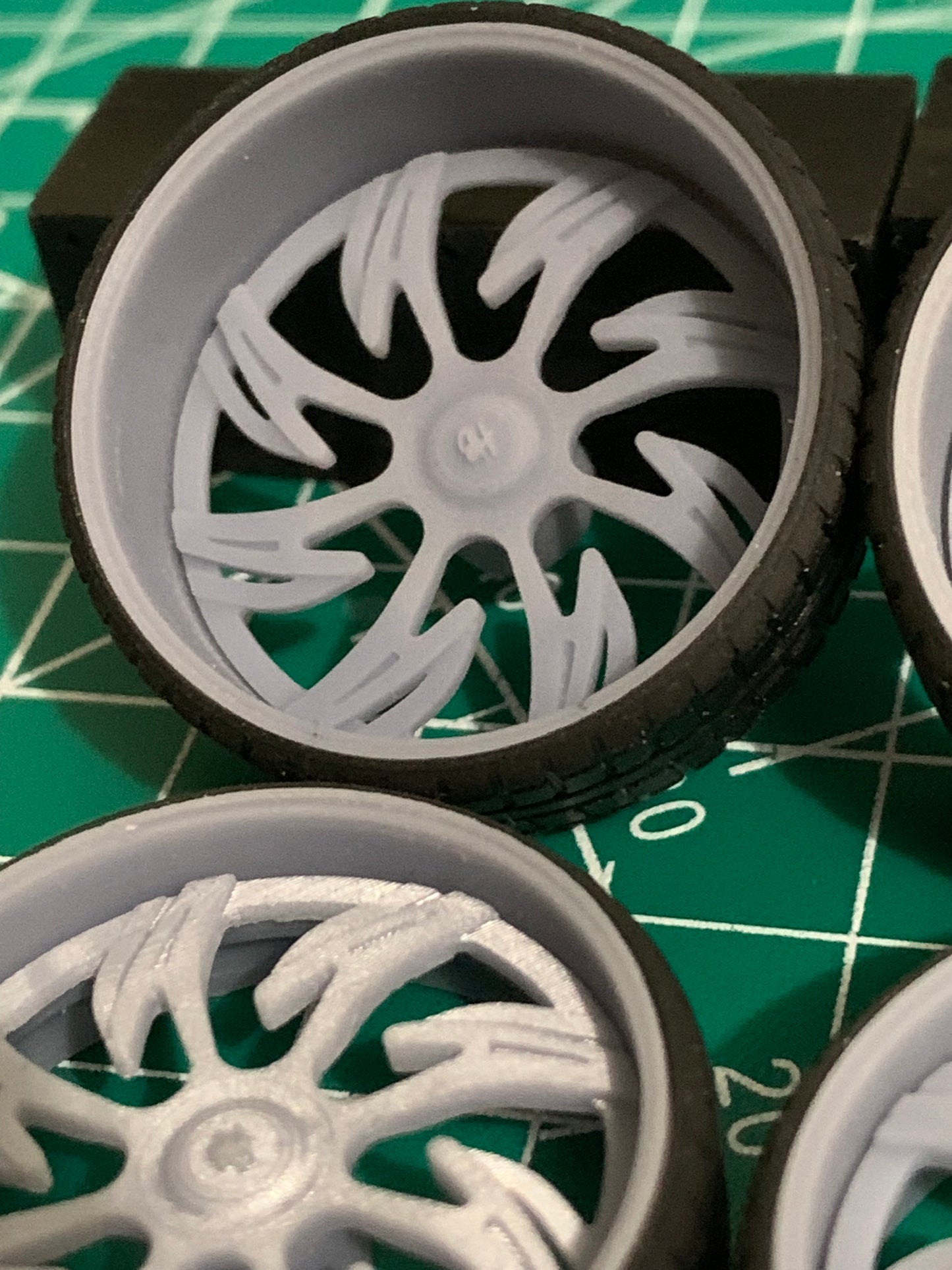 1/25 Scale - HB SYTHE - in 26"-36" Donk, Big Rims, Box Chevy, G-Body