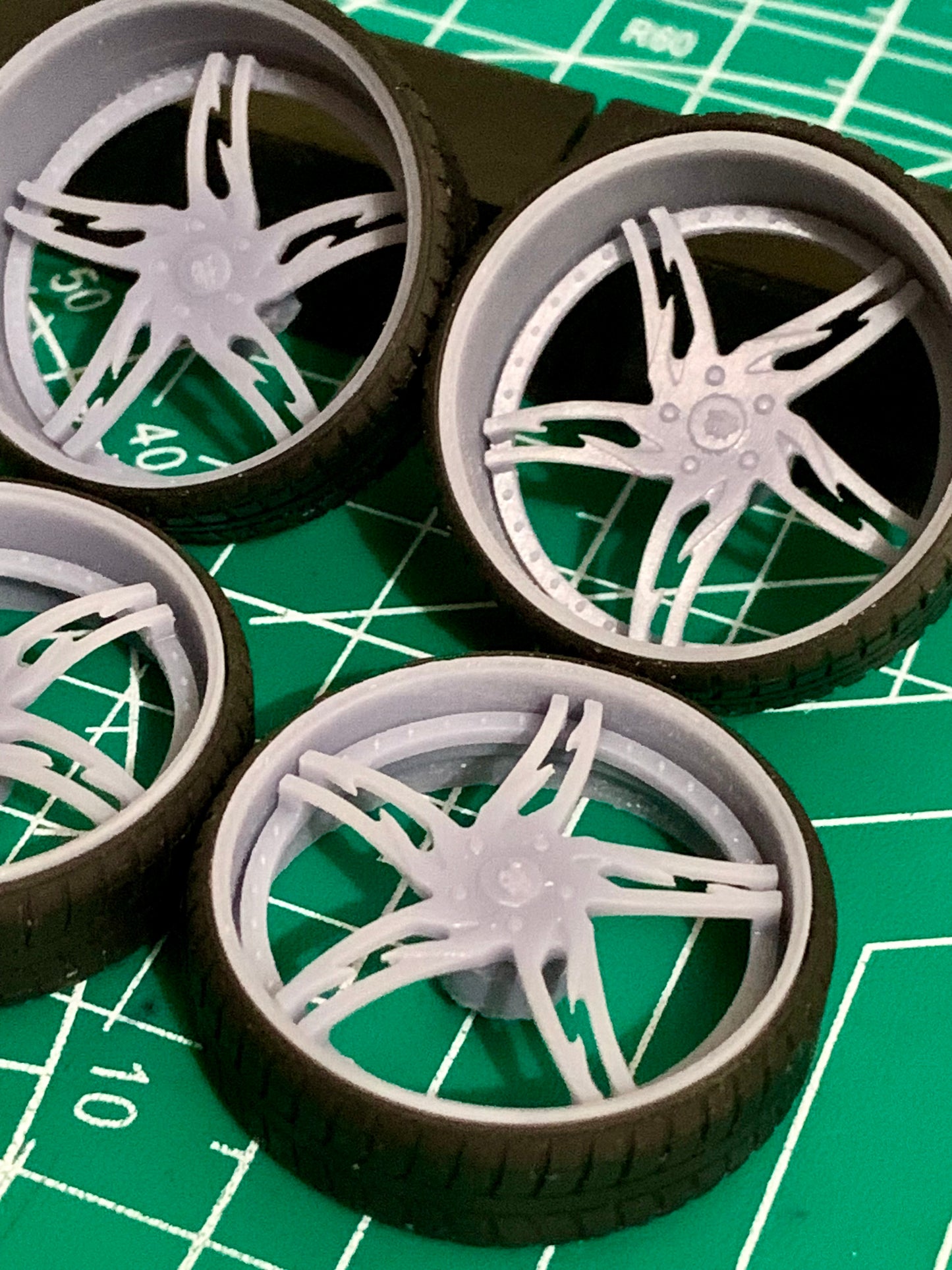 1/25 Scale - HB RAZOR - in 26"-36" Donk, Big Rims, Box Chevy, G-Body