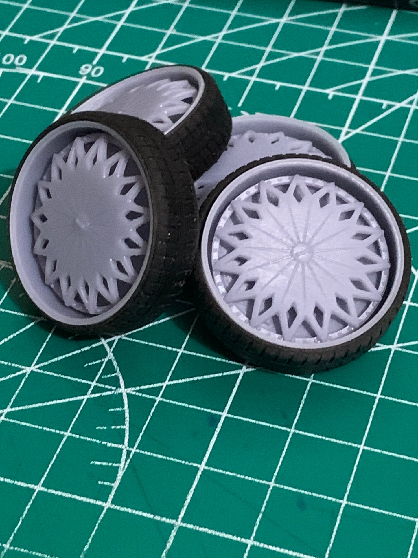1/25 Scale - DUB JOKER SPINNER - in 28"-36" Donk, Big Rims, Box Chevy, G-Body, Trucks, SUV's