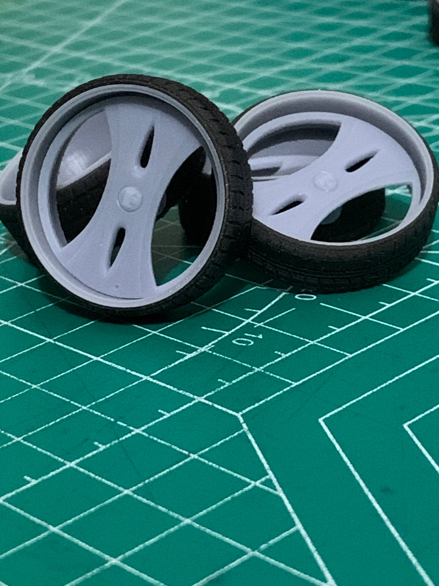 1/25 Scale - DUB DEUX WANG - in 26"-36" Donk, Big Rims, Box Chevy, G-Body, Trucks, SUV's