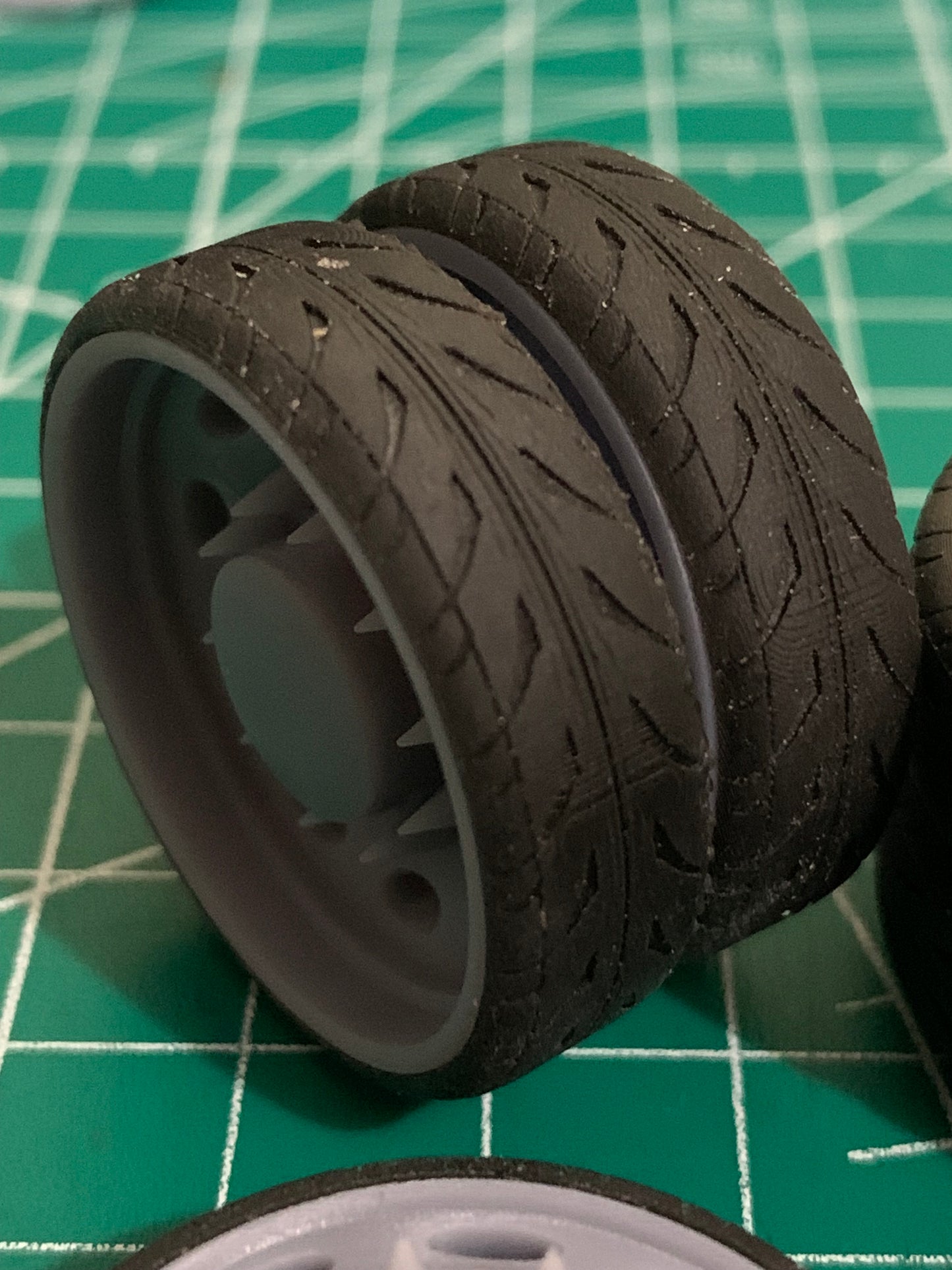 1/25 Scale - PETERBILT STYLE DUALLY in 26"-32" Dually Truck Rims
