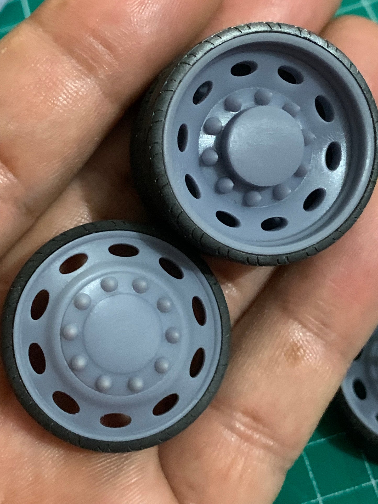 1/25 Scale - PETERBILT STYLE DUALLY in 26"-32" Dually Truck Rims