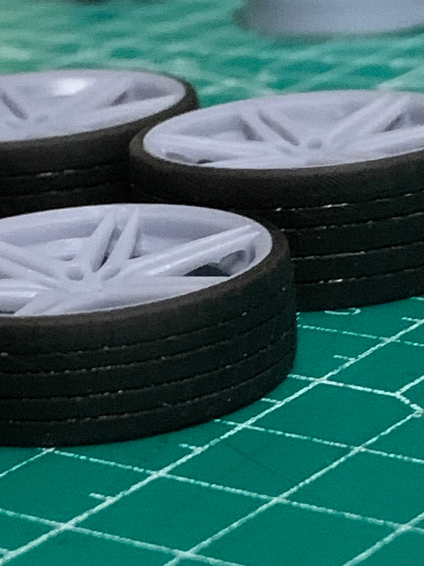 1/25 Scale - DUB "DIRTY DOG" (6lug) - in 26"-36" - Truck, SUV