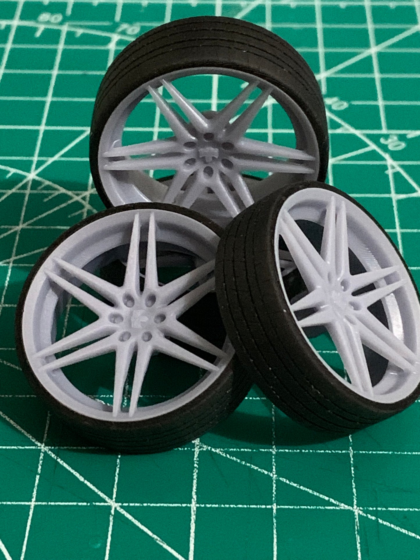 1/25 Scale - DUB "DIRTY DOG" (6lug) - in 26"-36" - Truck, SUV