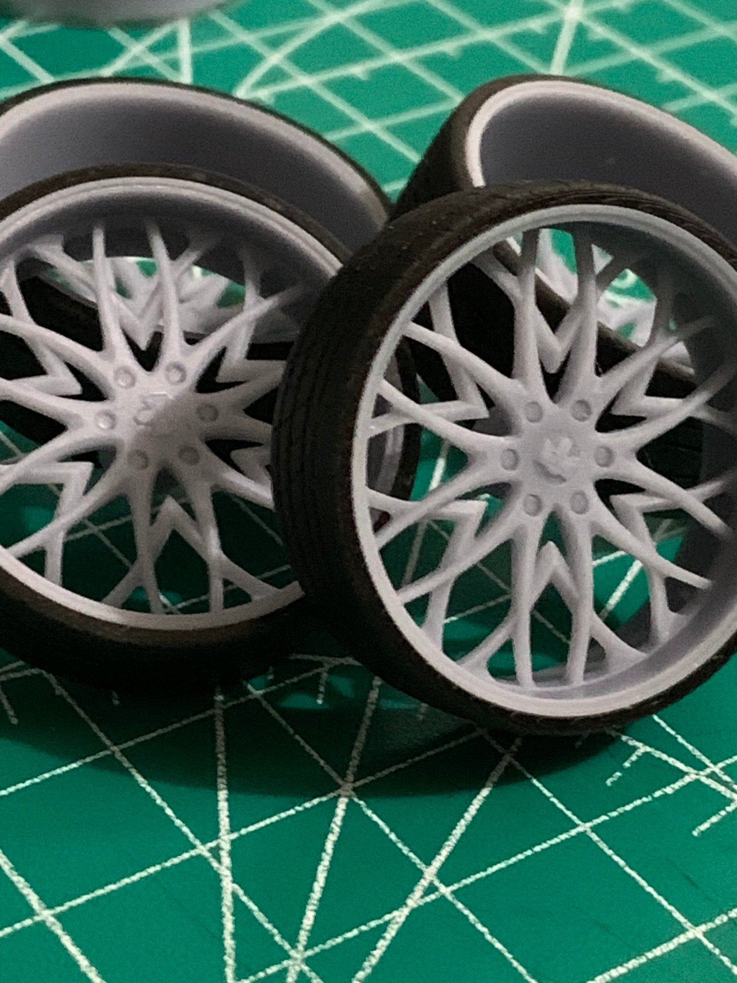 1/25 Scale - DUB "OG" (6lug) - in 26"-36" - Truck, SUV