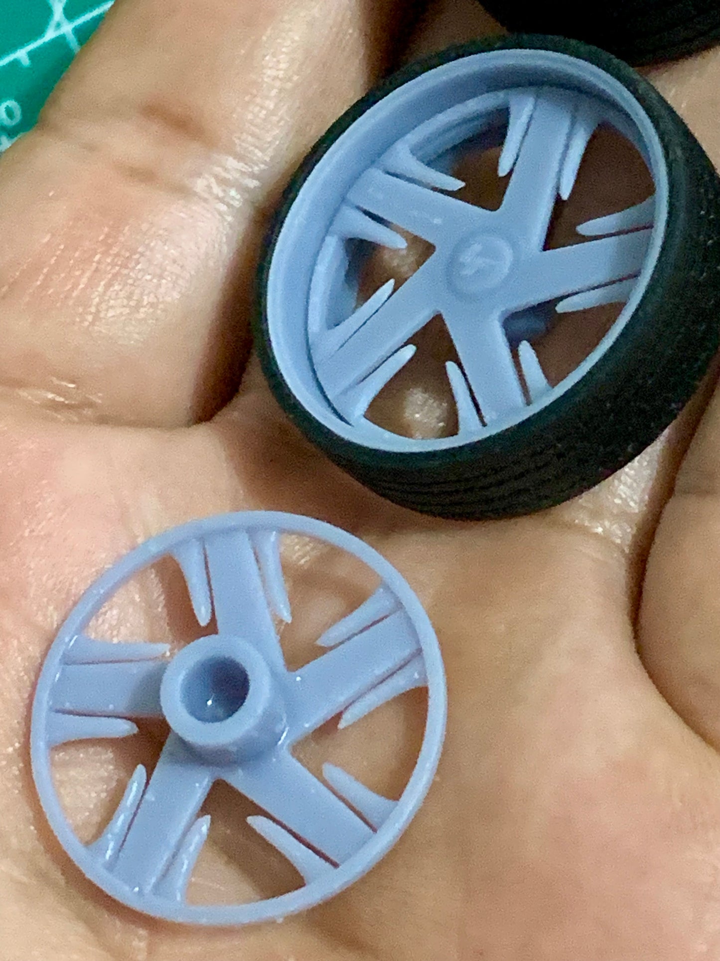 1/25 Scale - LEXANI LF800 STILLETO - in 26"-36" Donk, Big Rims, Box Chevy, G-Body