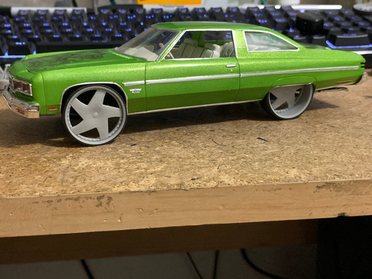 1/25 Scale - TMP D069V1 in 26"-30" Donk, Big Rims, Box Chevy, G-Body
