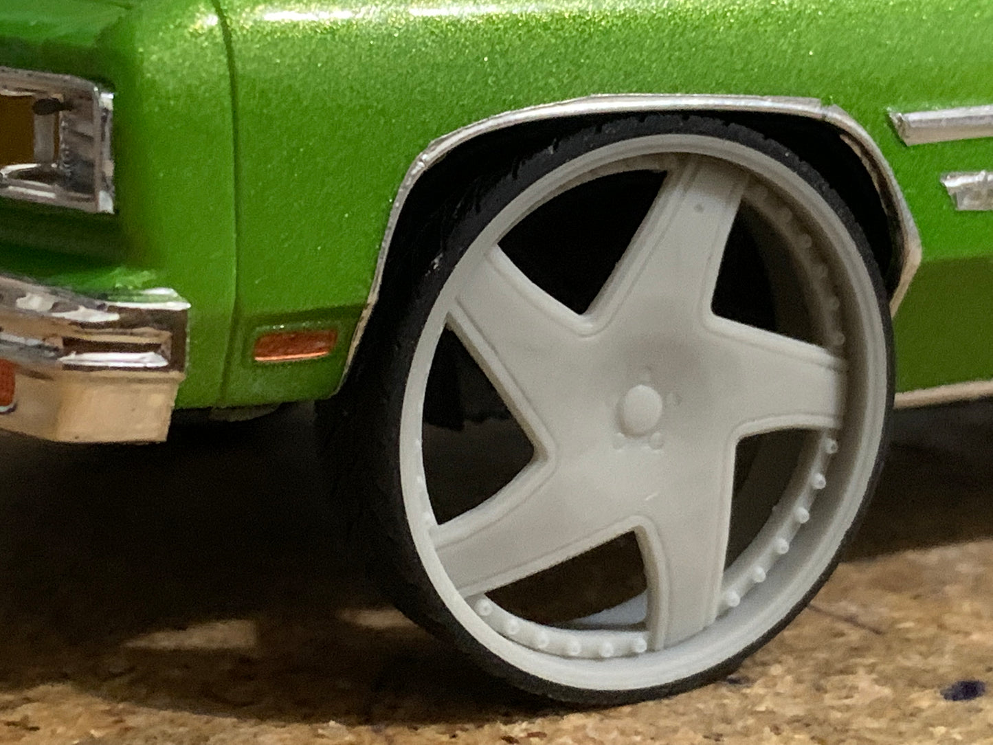 1/25 Scale - TMP D069V1 in 26"-30" Donk, Big Rims, Box Chevy, G-Body