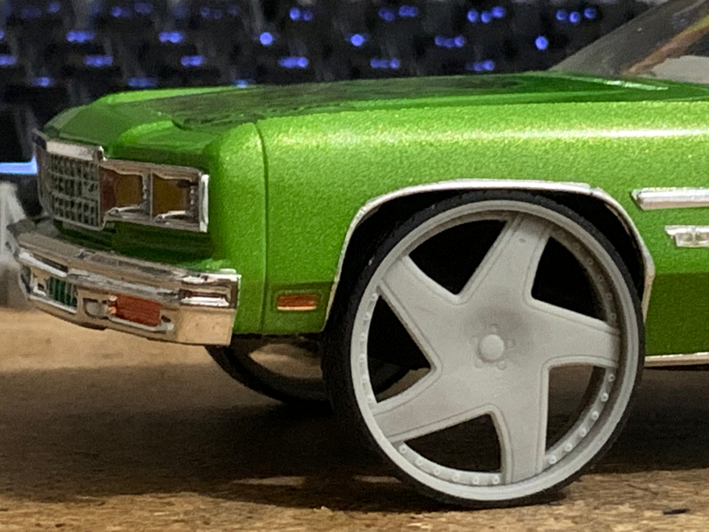 1/25 Scale - TMP D069V1 in 26"-30" Donk, Big Rims, Box Chevy, G-Body