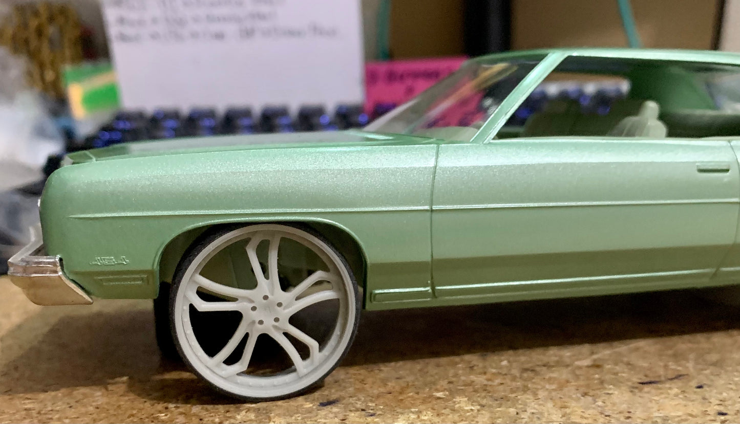 1/25 Scale - TMP CORLEONE ACCARDI D73 in 26"-30" Donk, Box, G-Body, Big Rims, Bubble