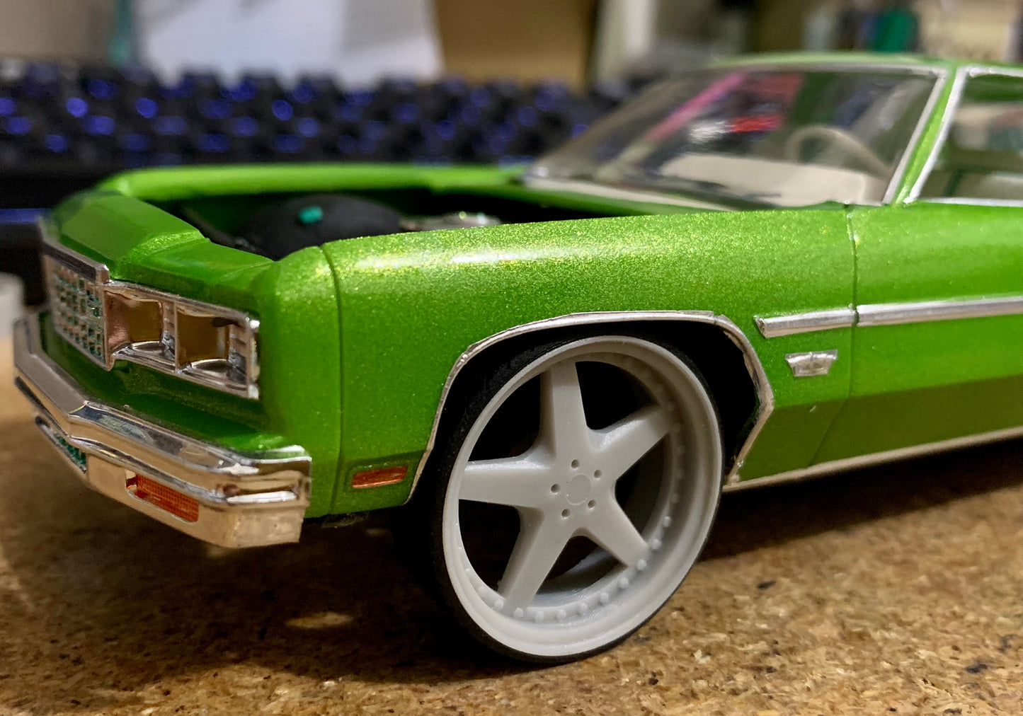 1/25 Scale - TMP D084 Work Equip05 in 26"-30" Donk, Import, G-Body, Impala SS