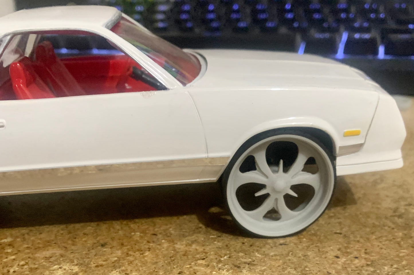 1/25 Scale - TMP D112 BUDNIK TRILOGY3 in 30" Donk, Box, Bubble, Caprice, Impala, SUV