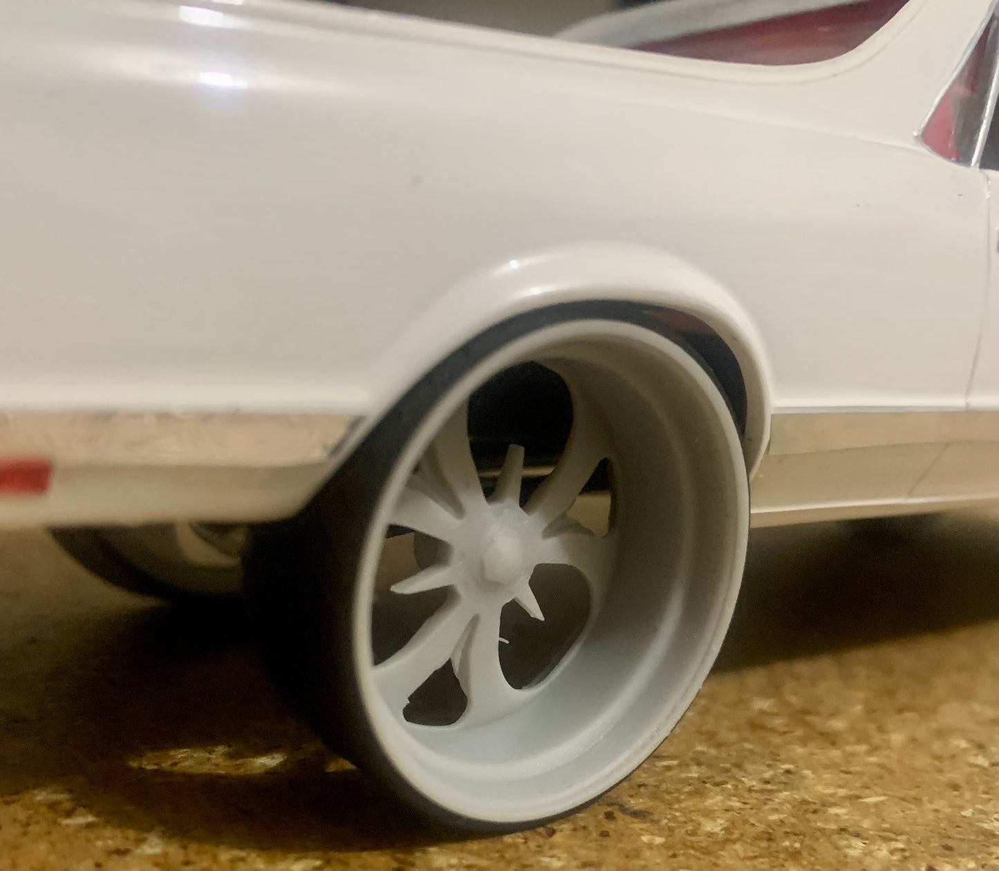 1/25 Scale - TMP D112 BUDNIK TRILOGY3 in 30" Donk, Box, Bubble, Caprice, Impala, SUV