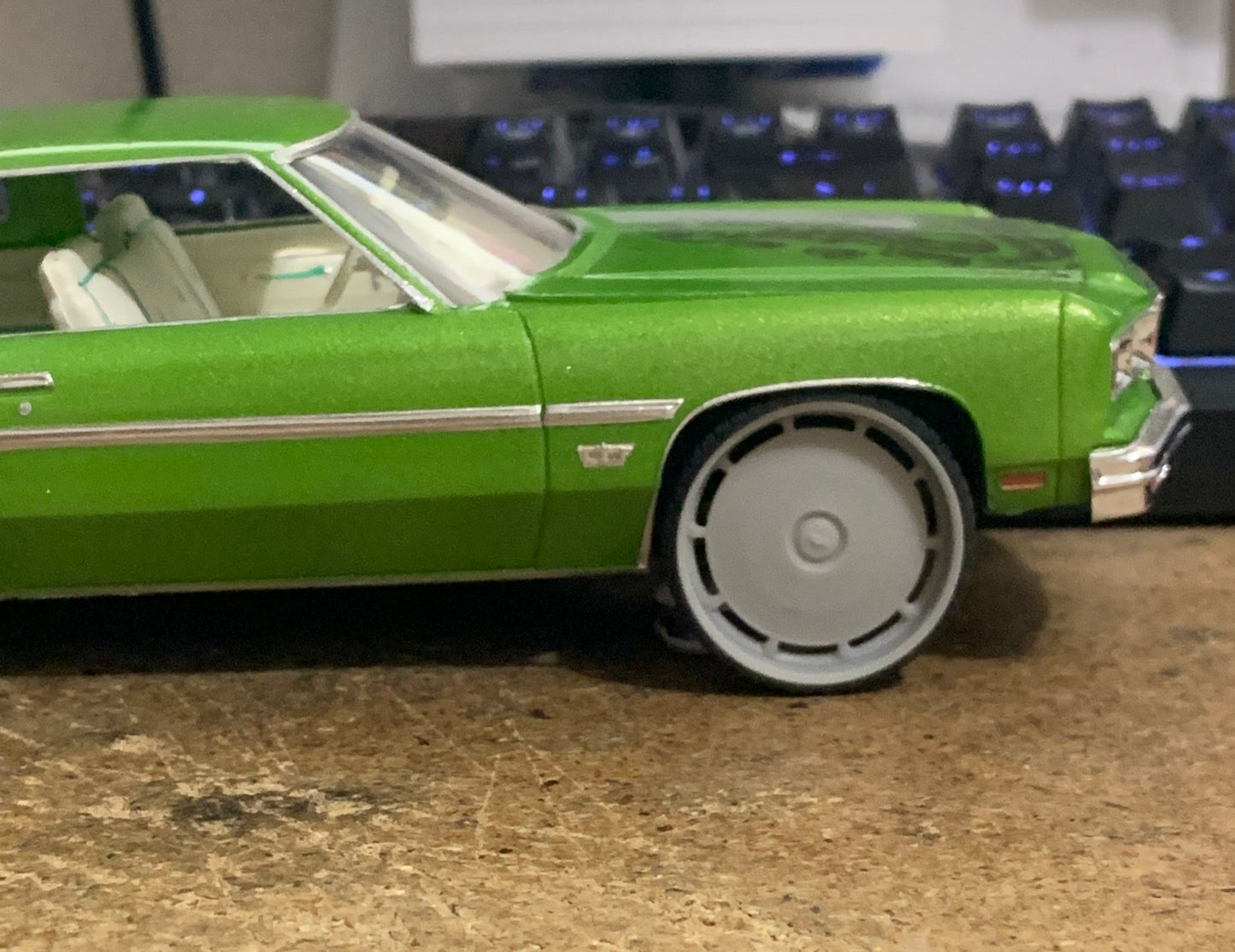 1/25 Scale - Caprice SD '75 Rep V2 in 26"-30" Donks, Caprice, Impala, Big Rims