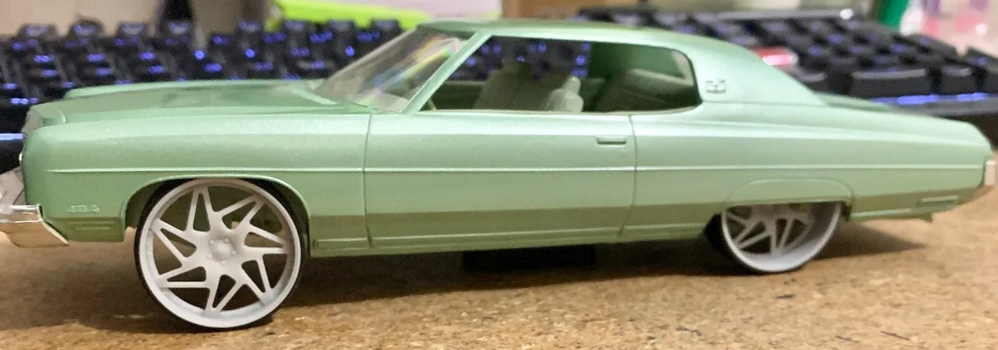1/25 Scale - TMP D088 Forgi Finestro in 26"-30" Donk, Big Rims, Box Chevy, G-Body