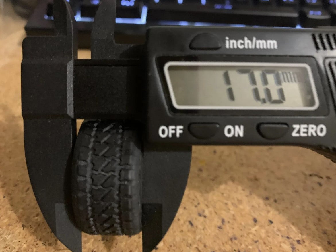 1/25 Scale - TMP D038 American Force Custom in 30" x 16" - with Low Pro Offroad Tires