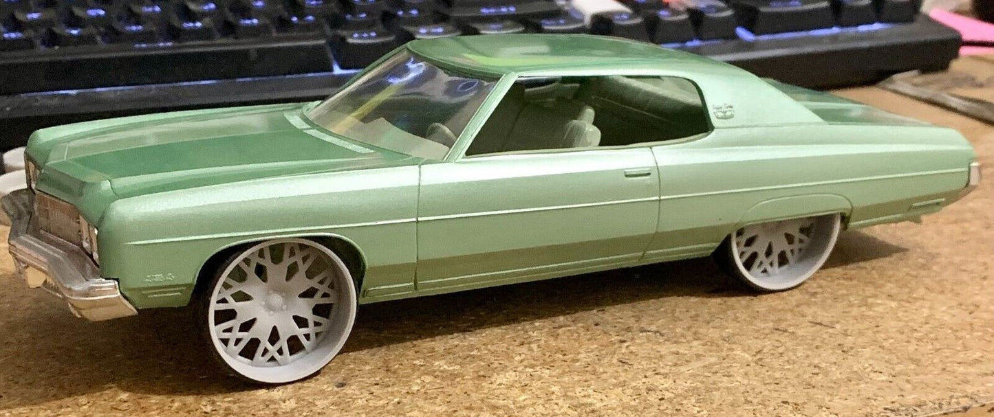 1/25 Scale - TMP D089 Forgi Custom in 26"-30" Donk, Big Rims, Box Chevy, G-Body