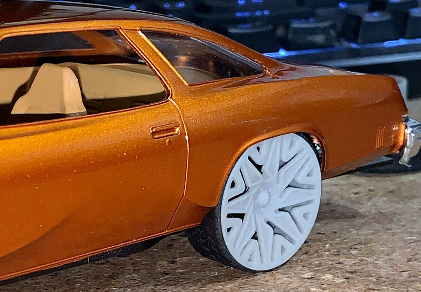 1/25 Scale - TMP D039V1 Standard - in 26"-30" Donk, Big Rims, Trucks, Box, G-Body, B-Body