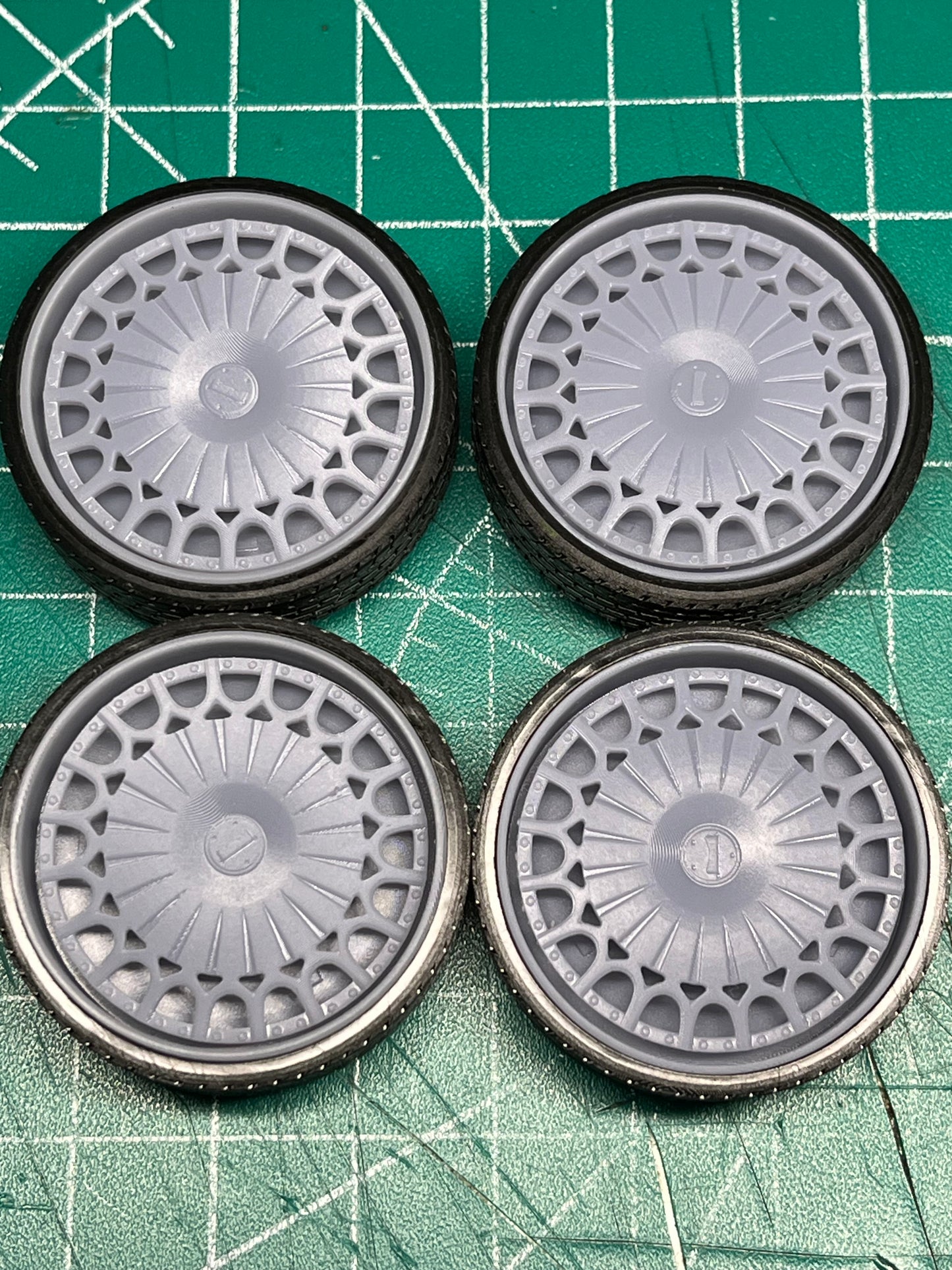 1/25 Scale - DUB "KINGSTER" Spinner - in 26"-36" Donk, Big Rims, Old Schools, Traditionals, SUV (Copy 3)