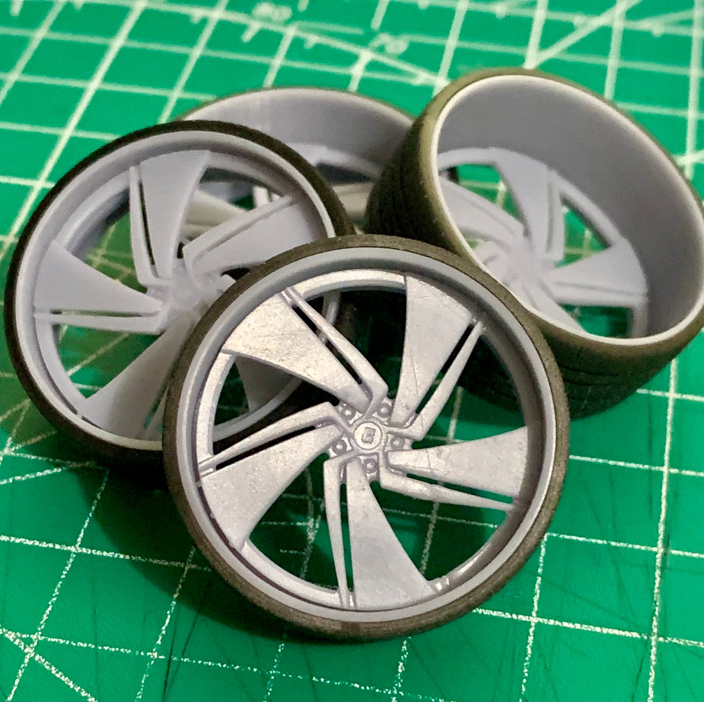 1/25 Scale - U.S. MAGS "PHANTOM" - in 26"-36" Donk, Big Rims, Old Schools, Traditionals, SUV