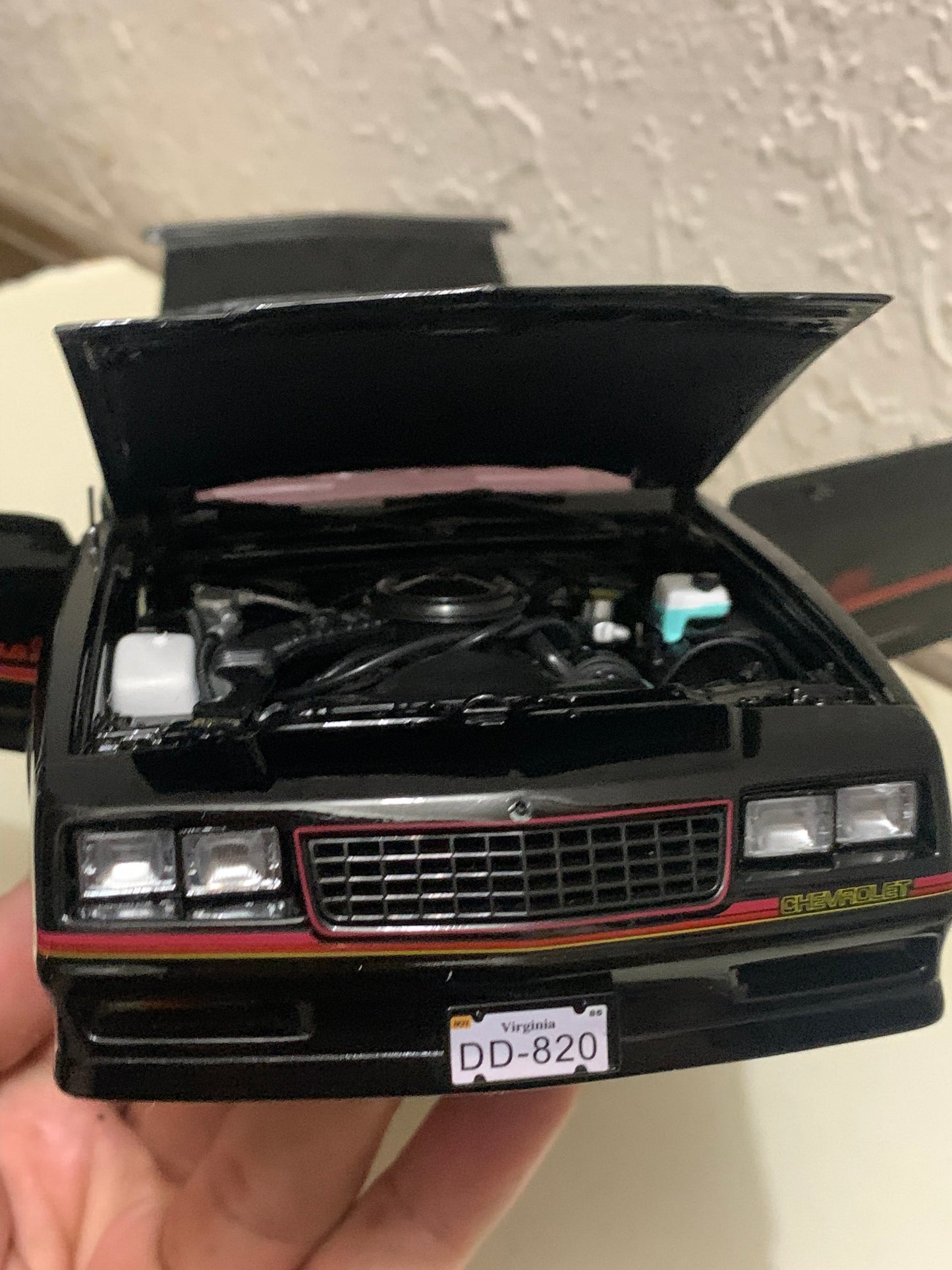 1/18 Scale American Muscle Authentics 1985 Chevy Monte Carlo SS T-Top Diecast Model