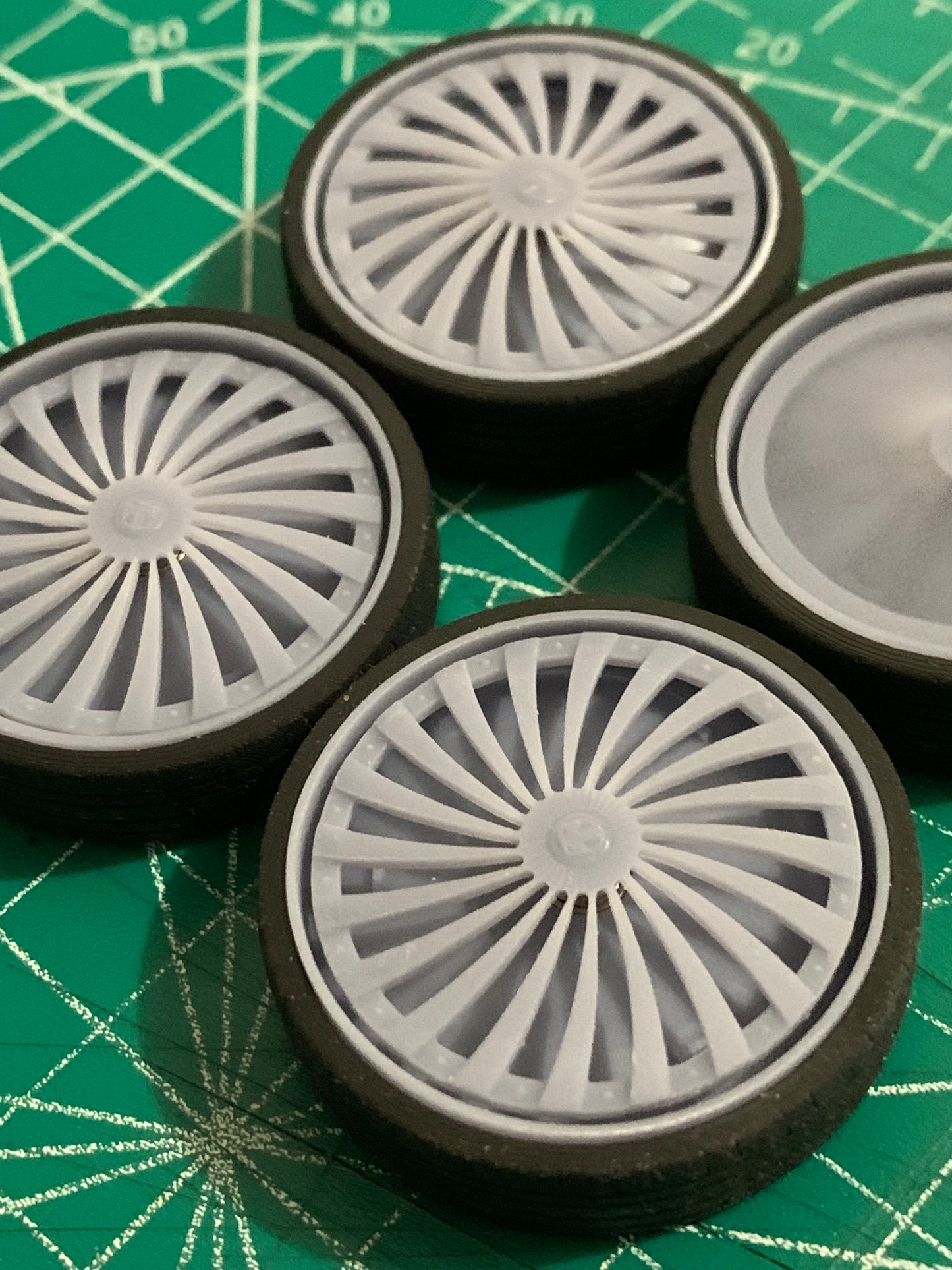 1/25 Scale - DUB "SWYRL" Spinner - in 28"-36" Donk, Big Rims, Box Chevy, G-Body, Trucks, SUV's