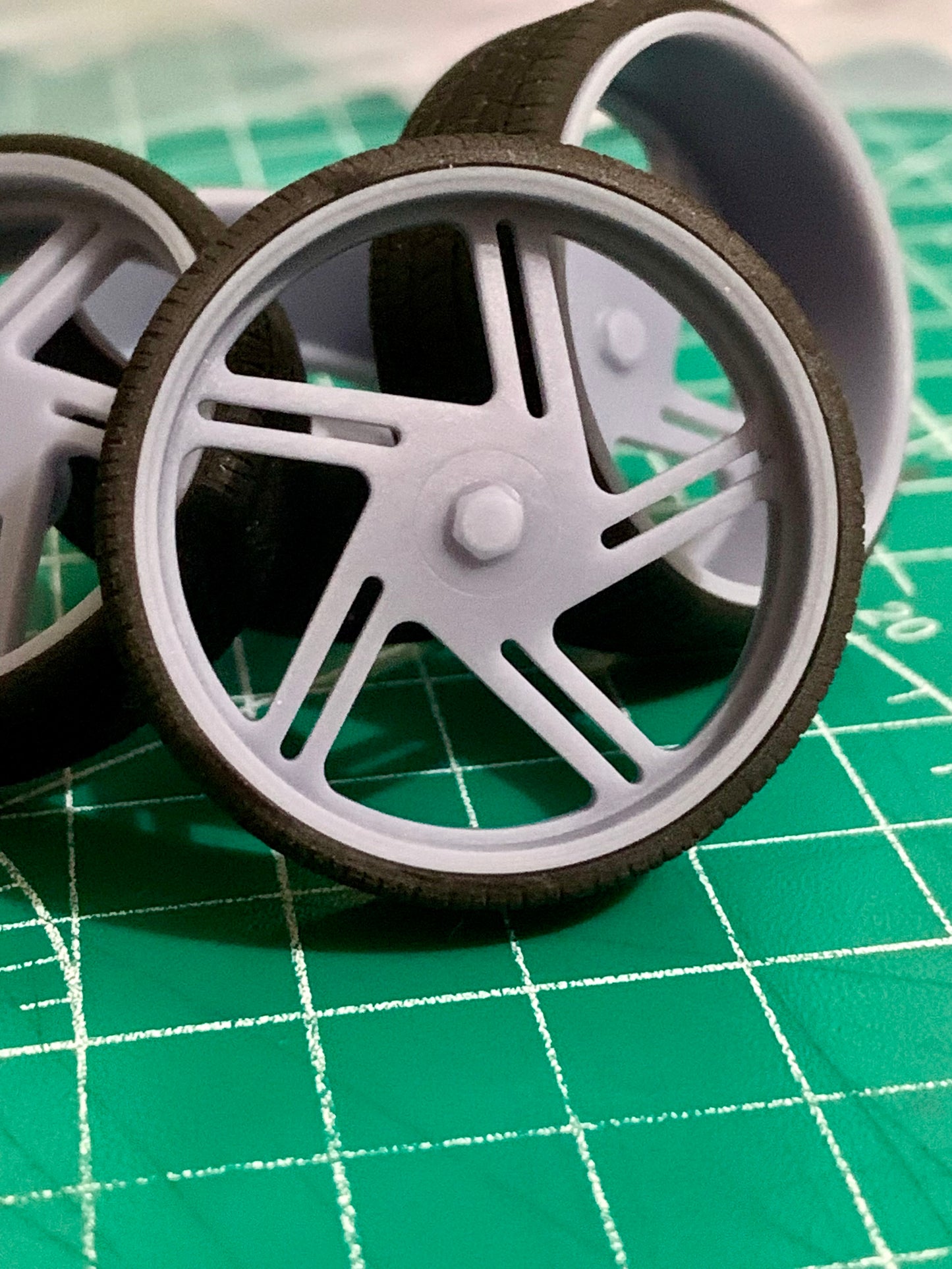 1/25 Scale - HRBB "PRO SPORT" - in 26"-32" Donk, Big Rims, Old Schools, Traditionals, SUV