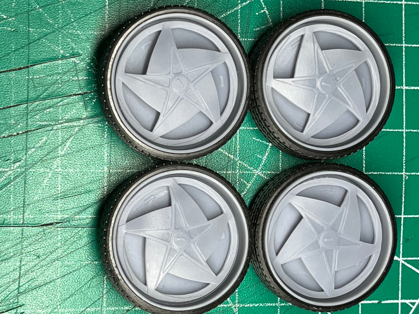 1/25 Scale - DUB "SWERVE" Spinner - in 26"-36" Donk, Big Rims, Old Schools, Traditionals, SUV