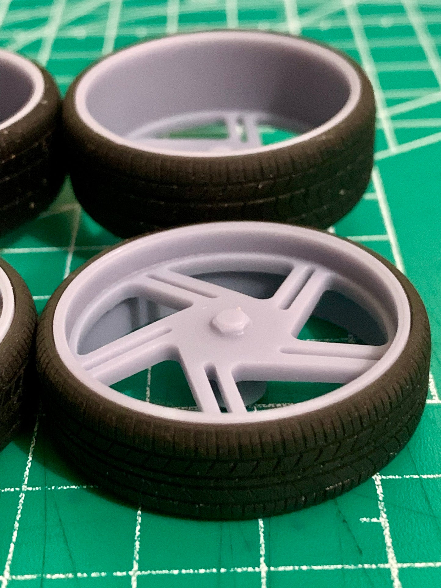 1/25 Scale - HRBB "PRO SPORT" - in 26"-32" Donk, Big Rims, Old Schools, Traditionals, SUV