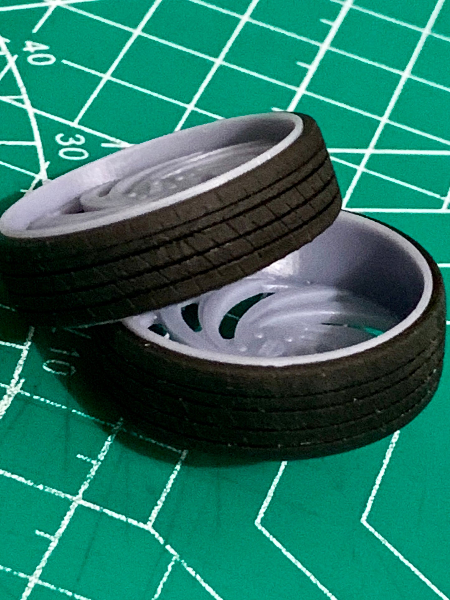 1/25 Scale - MTW TWISTED - in 26"-36" Donk, Big Rims, Old Schools, Traditionals, SUV