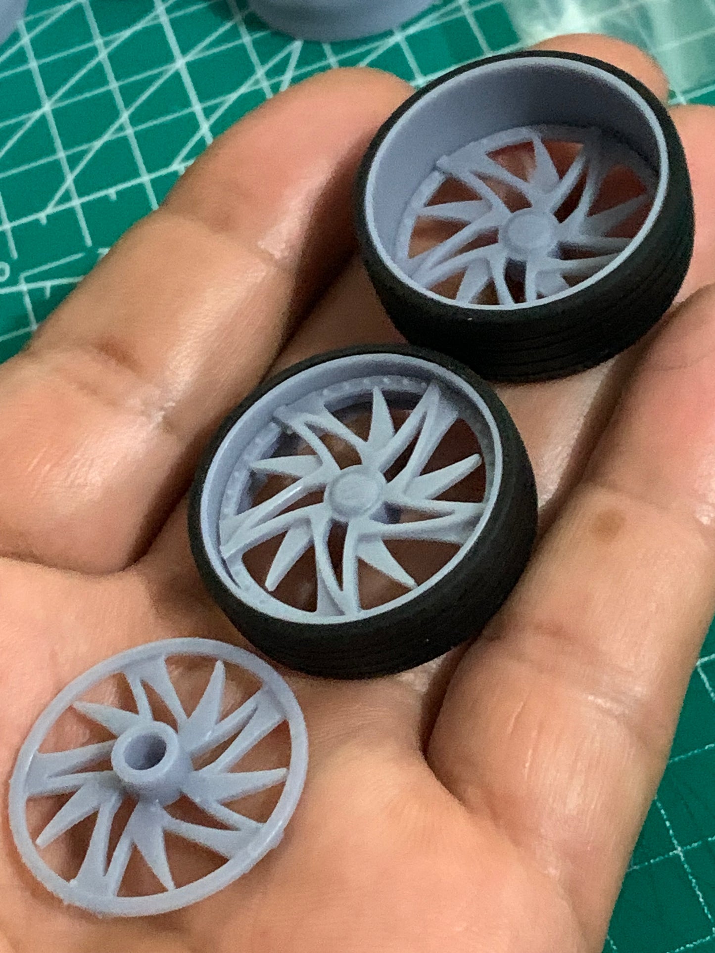 1/25 Scale - LEXANI "GILT XL" V2 - in 26"-36" Donk, Big Rims, Old Schools, Traditionals, SUV